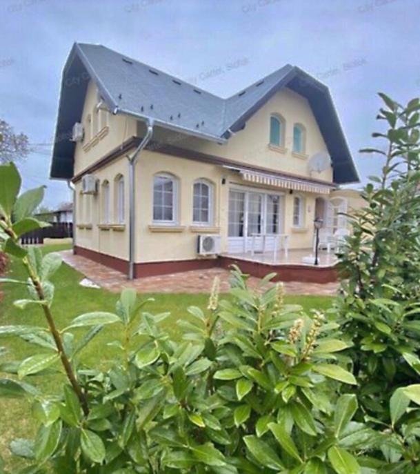 Diofa Apartman Шіофок Екстер'єр фото